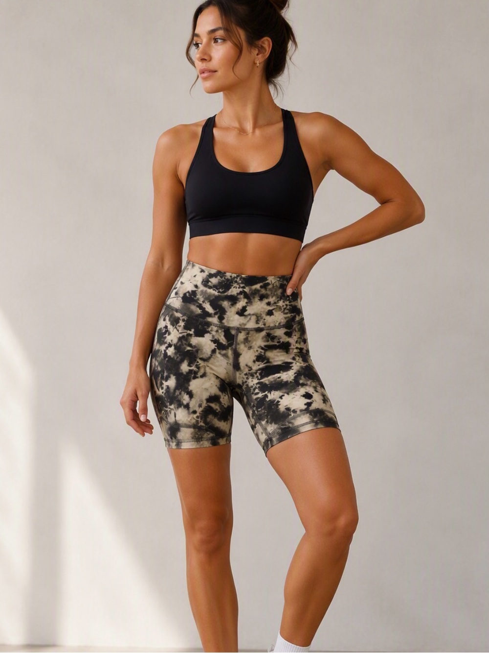 Lululemon tie-Dye High Waist winder train Bike Shorts - Black & Cream